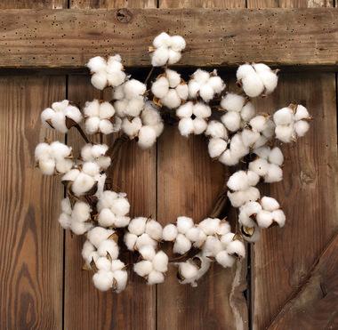 12" Cotton Wreath